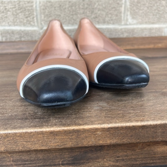 Stuart Weitzman Leather Flats Size 7.5 - Picture 2 of 13